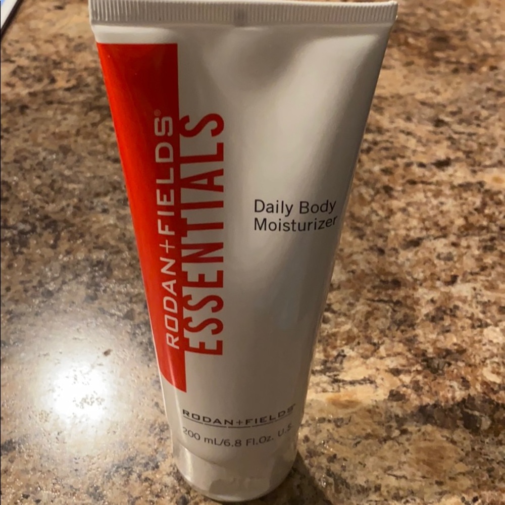 Rodan + Fields Daily Body Moisturizer